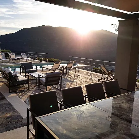 Sundance - Fabulous & Large 4-bedroom Private Vila Sivota